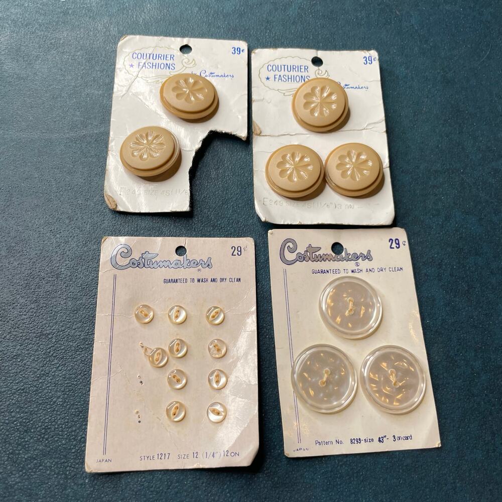 VTG Lot of Costumakers Sewing Buttons on Cards Variety Sizes and Colors Craft